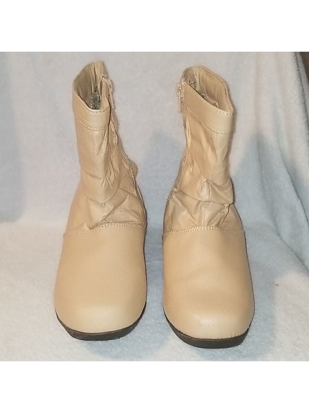 BEACON TAN ANKLE BOOTS SZ 7.5W